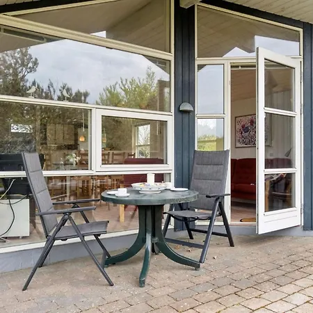 Сasa de vacaciones Farah - 275m From The Sea In Djursland And Mols By Interhome *